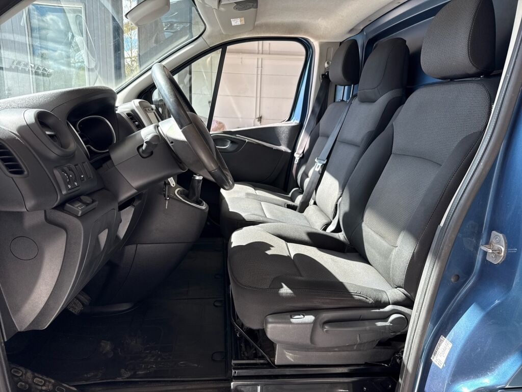 Renault Trafic 2020 Sininen