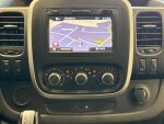 Renault Trafic 2021 Sininen