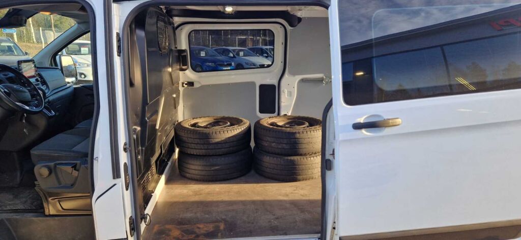 Ford Transit Custom 2020 Valkoinen