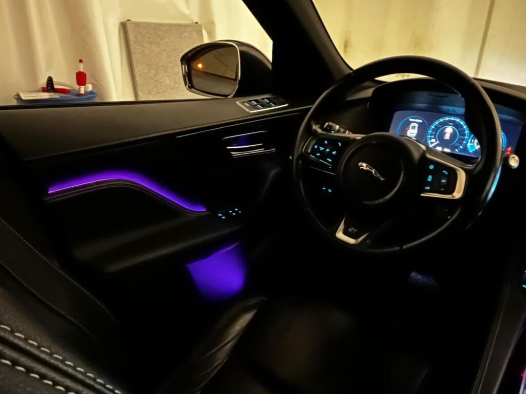 Jaguar F-PACE 2016 Harmaa