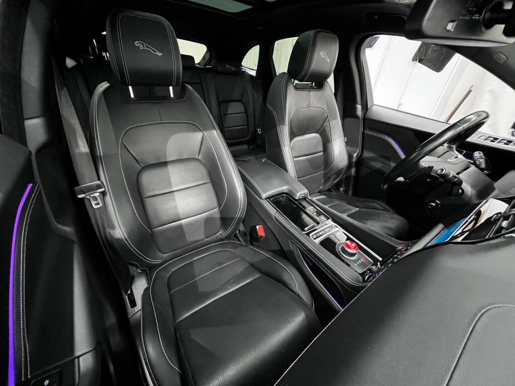 Jaguar F-PACE 2016 Harmaa