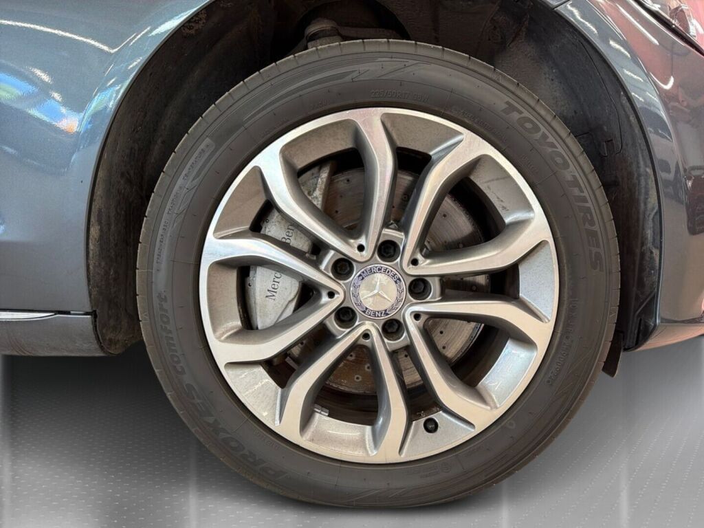 Mercedes-Benz C 2016 Musta