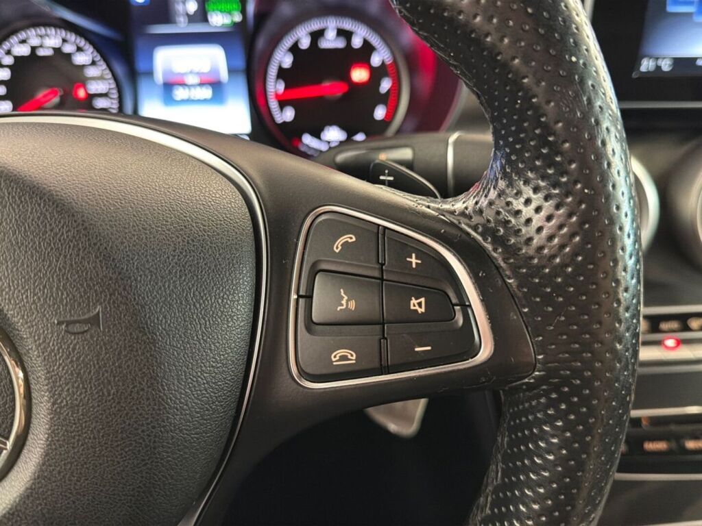 Mercedes-Benz C 2016 Musta