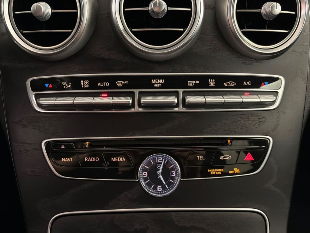 Mercedes-Benz C 2016 Musta