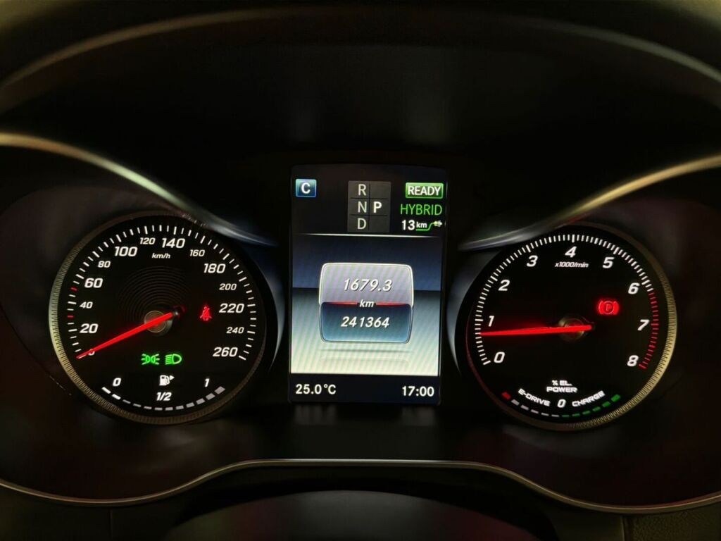 Mercedes-Benz C 2016 Musta