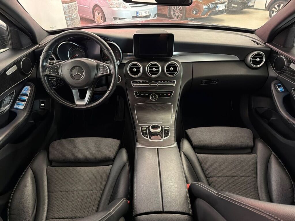 Mercedes-Benz C 2016 Musta