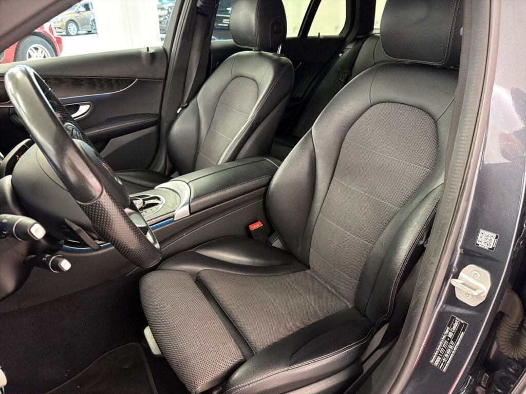 Mercedes-Benz C 2016 Musta