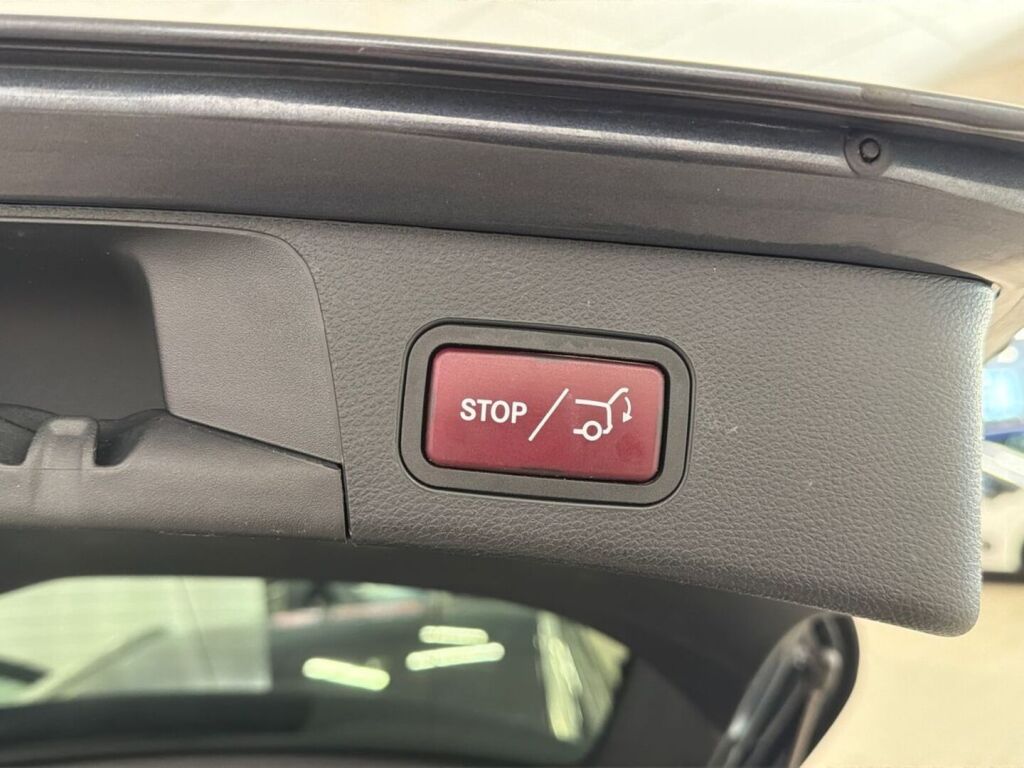 Mercedes-Benz C 2016 Musta