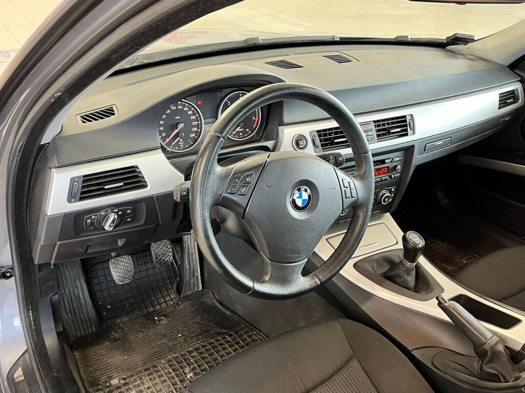 BMW 318 2008 