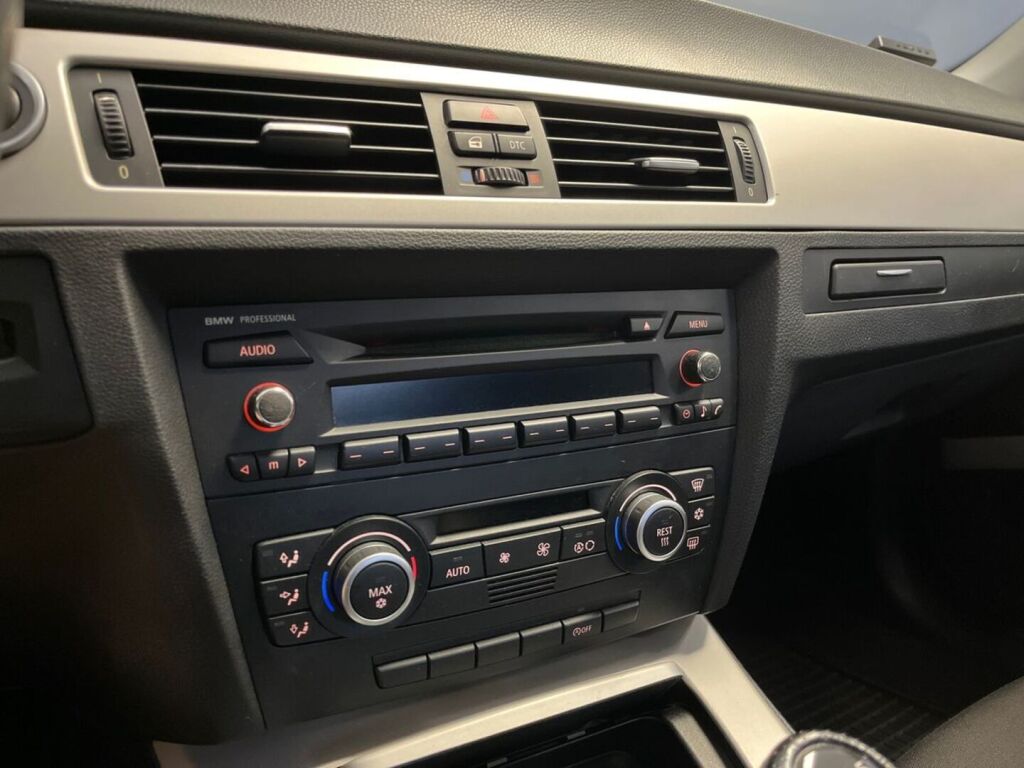 BMW 318 2008 