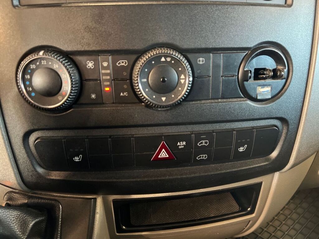 Mercedes-Benz Sprinter 2015 Sininen