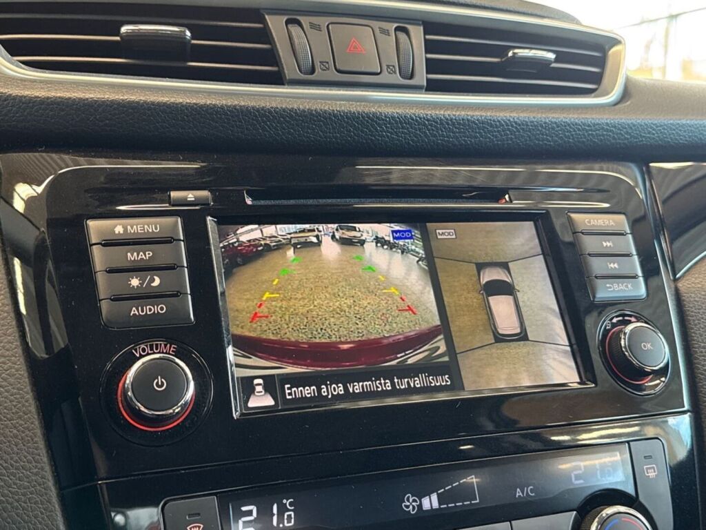 Nissan Qashqai 2021 Punainen