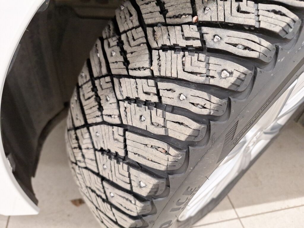 Toyota Corolla 2021 Valkoinen