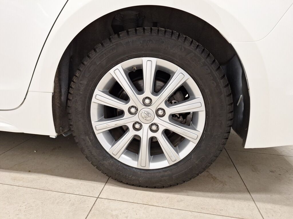 Toyota Corolla 2021 Valkoinen