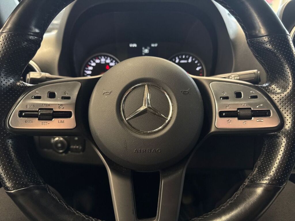 Mercedes-Benz Sprinter 2020 Punainen