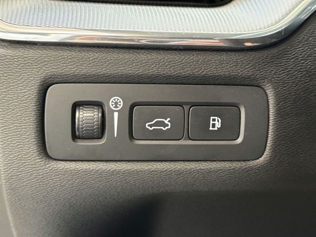 Volvo XC60 2018 Valkoinen