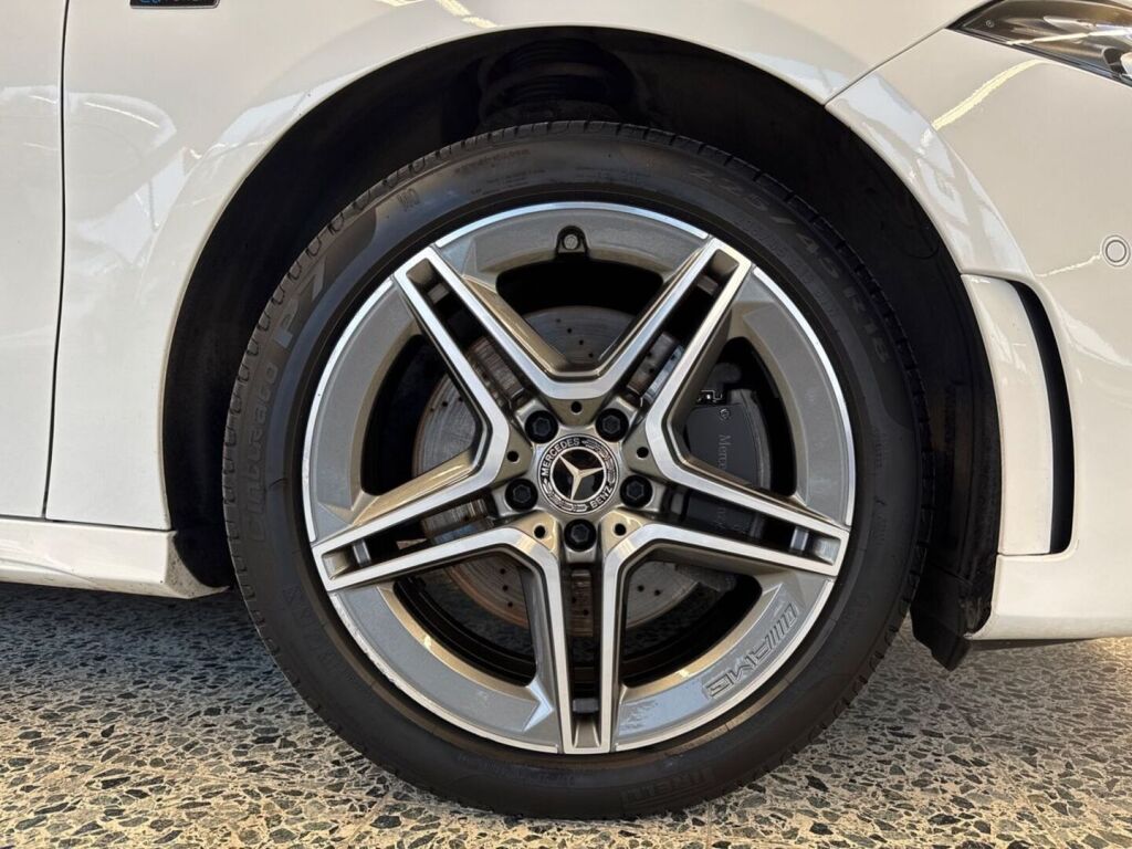 Mercedes-Benz A 2020 Valkoinen