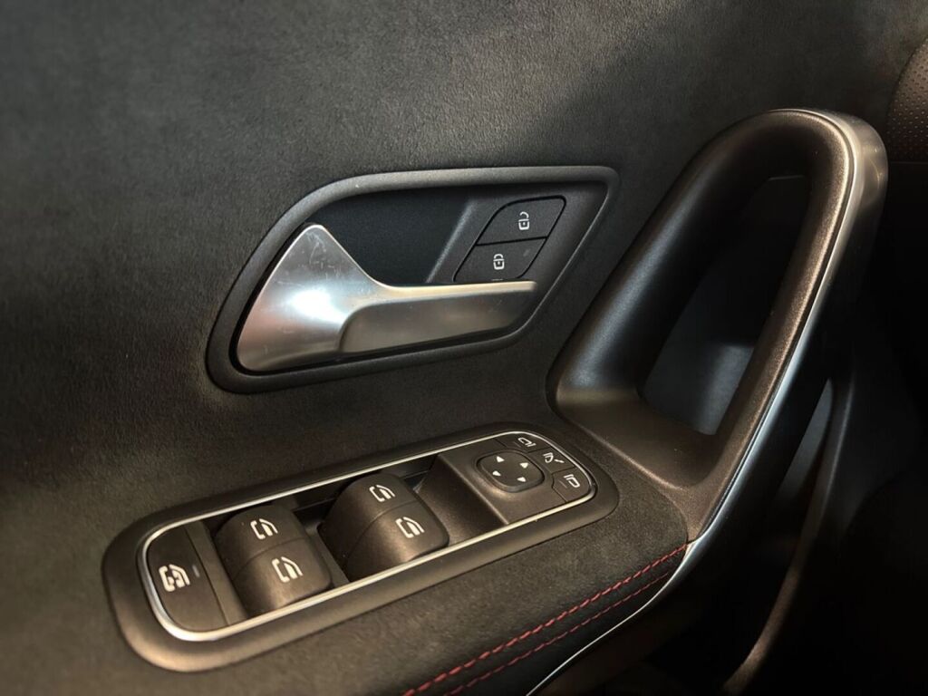 Mercedes-Benz A 2020 Valkoinen