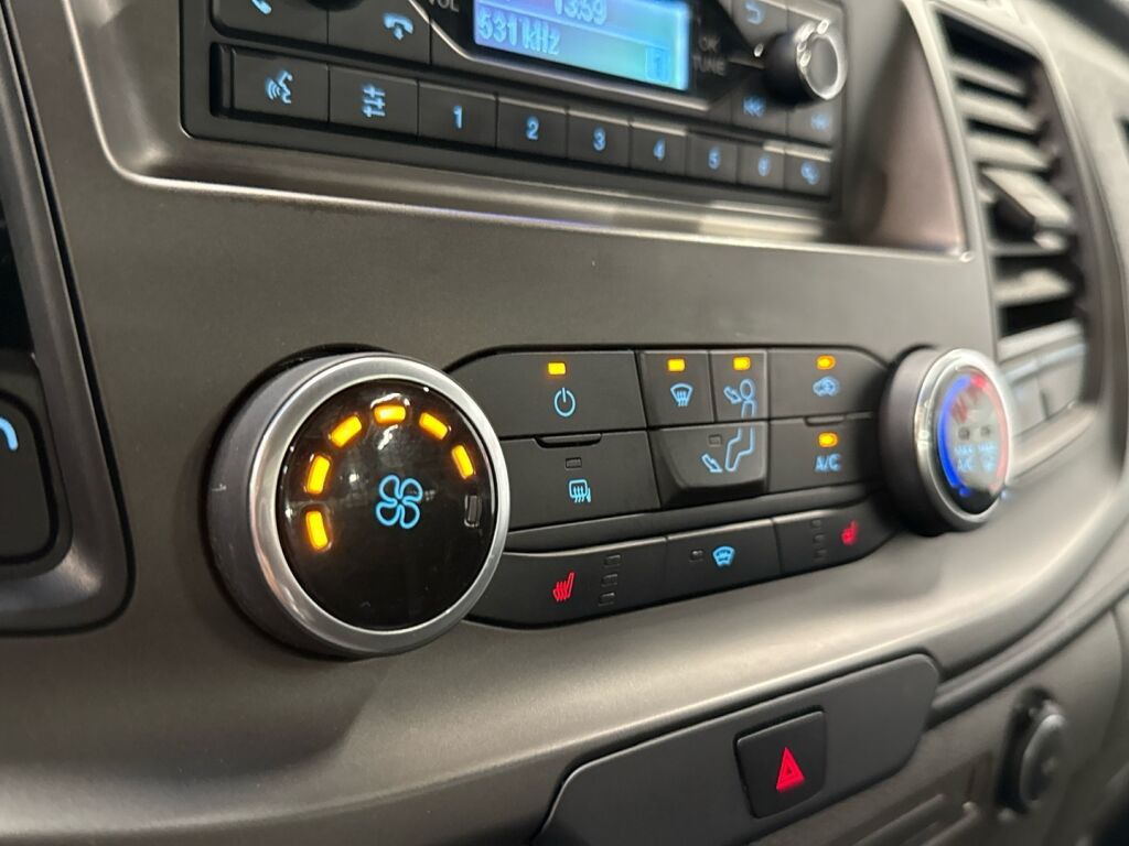 Ford Transit 2020 Valkoinen