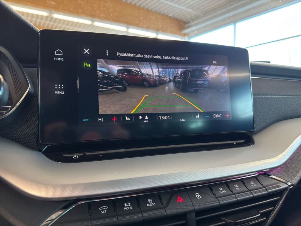 Skoda Octavia 2021 Valkoinen