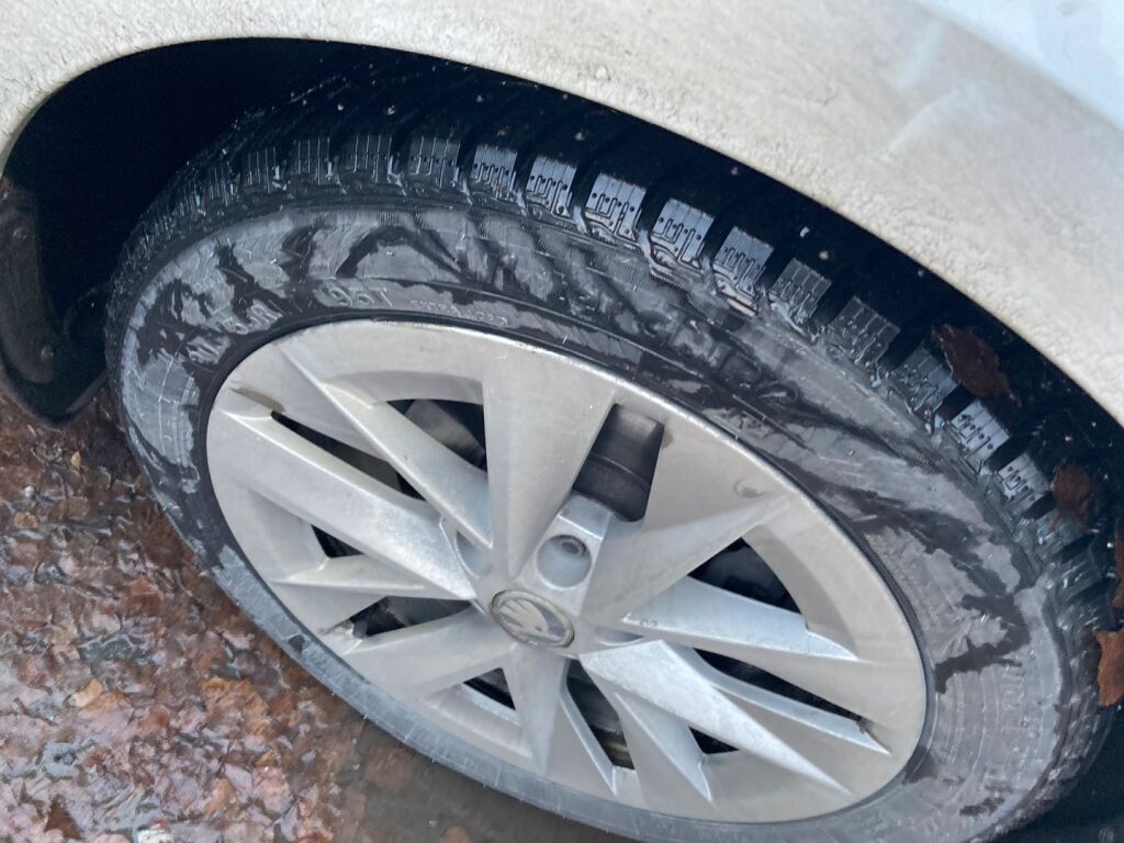 Skoda Octavia 2021 Valkoinen