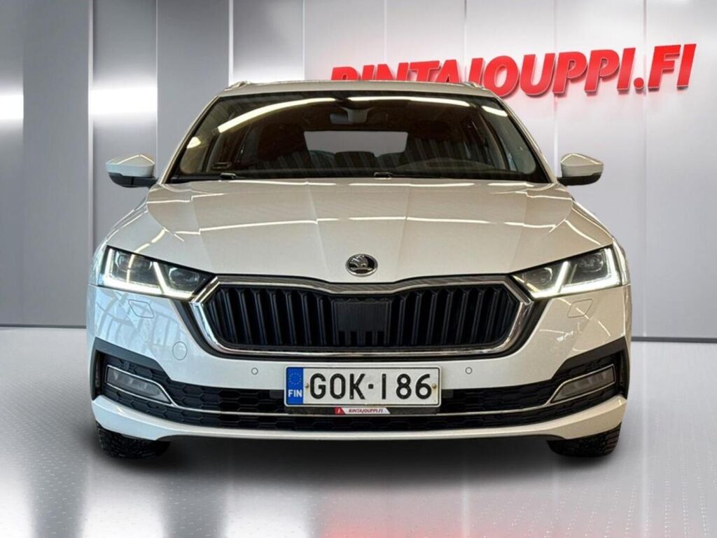 Skoda Octavia 2021 Valkoinen