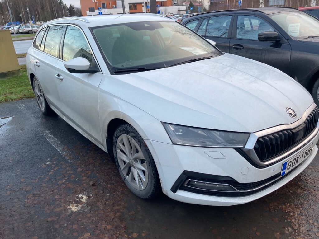 Skoda Octavia 2021 Valkoinen