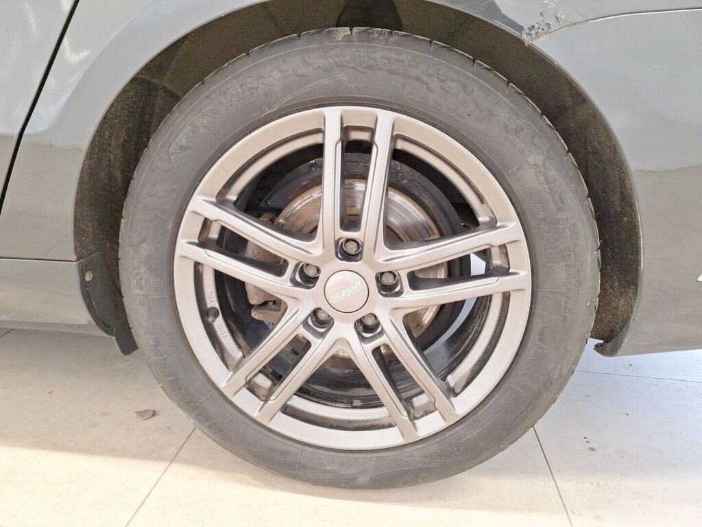 Volkswagen Passat 2013 Harmaa