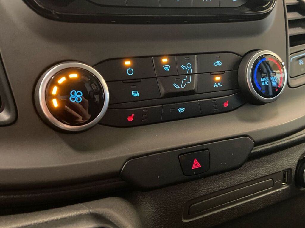 Ford Transit Custom 2021 Valkoinen