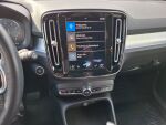 Volvo XC40 2021 Musta