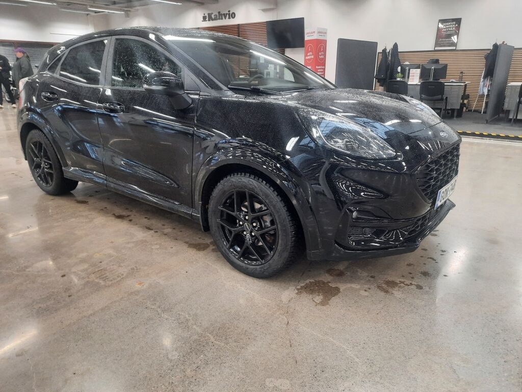 Ford Puma 2021 Musta