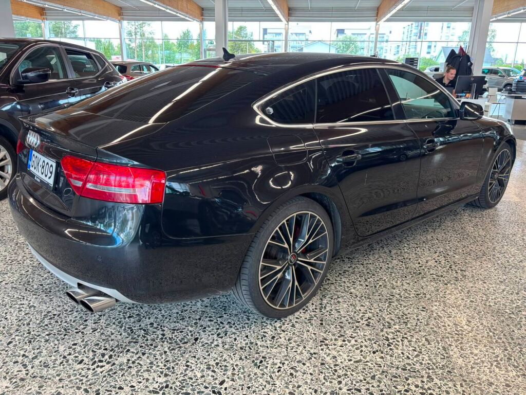 Audi A5 2010 Musta