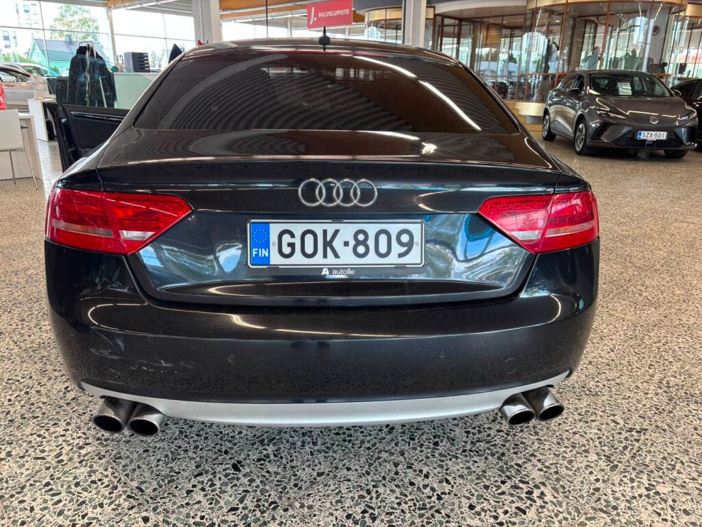 Audi A5 2010 Musta