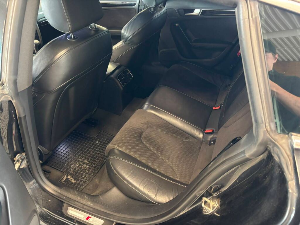 Audi A5 2010 Musta