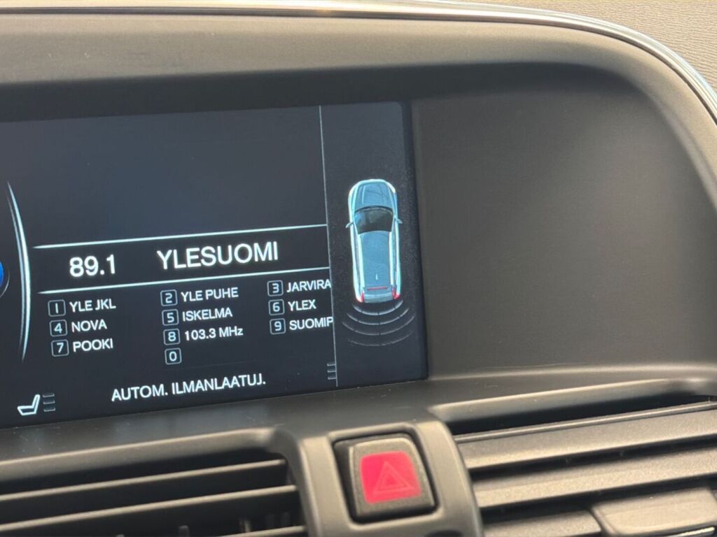 Volvo XC60 2017 Musta