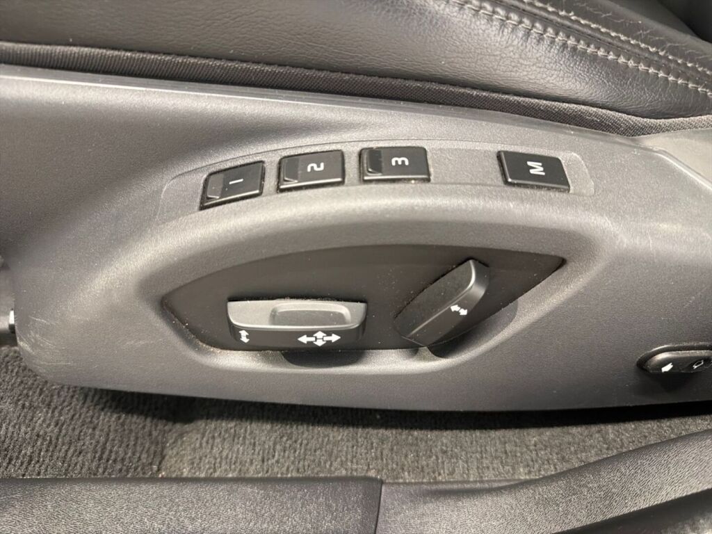 Volvo XC60 2017 Musta
