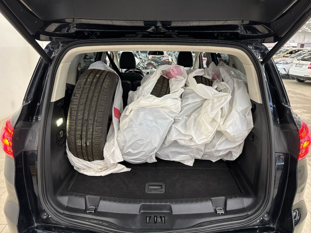 Ford S-Max 2017 Musta