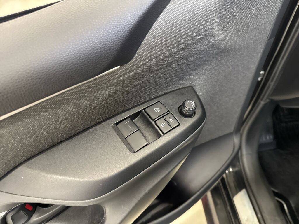 Toyota Yaris 2021 Musta