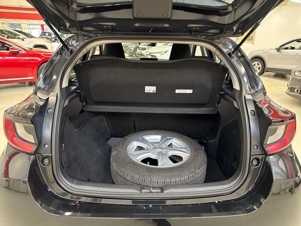 Toyota Yaris 2021 Musta