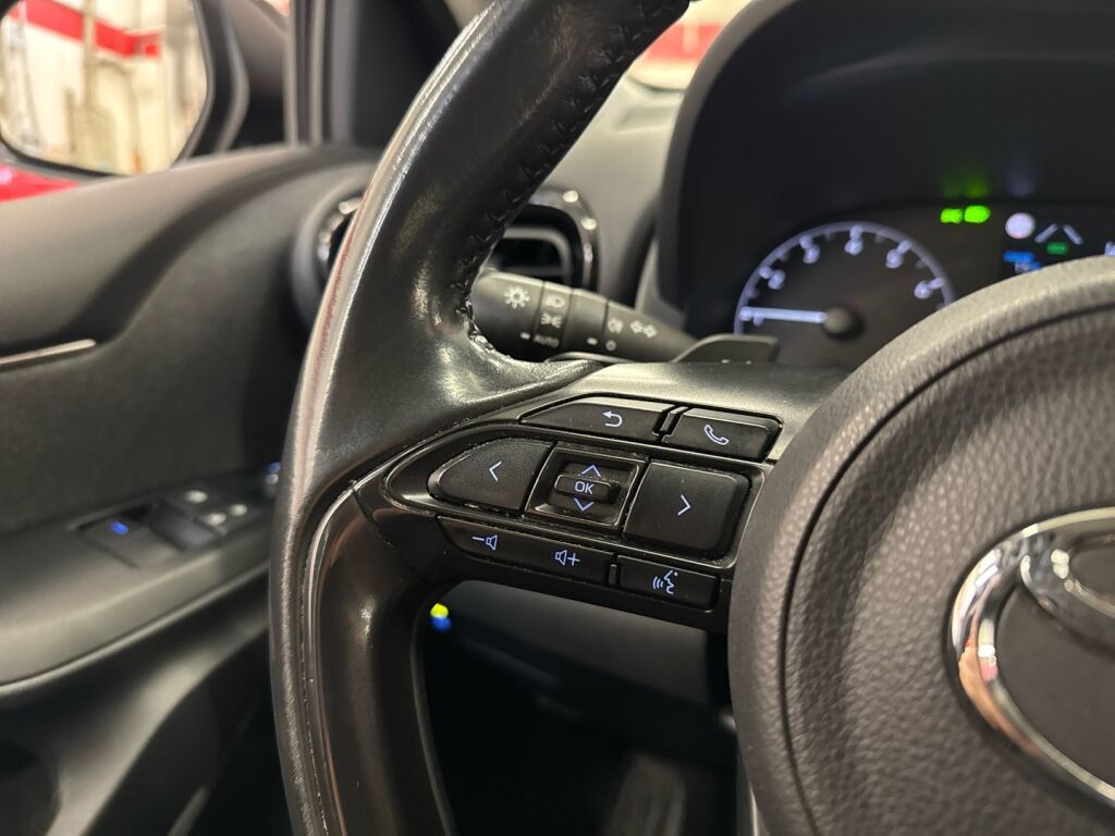 Toyota Yaris 2021 Musta