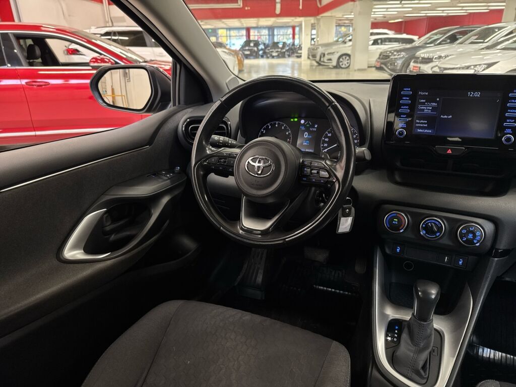 Toyota Yaris 2021 Musta
