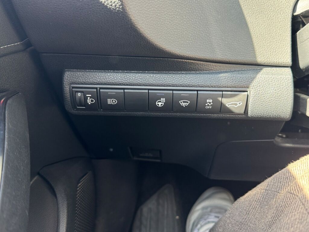 Toyota Corolla 2021 Punainen