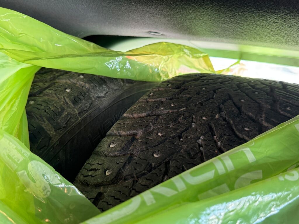 Toyota Corolla 2021 Punainen