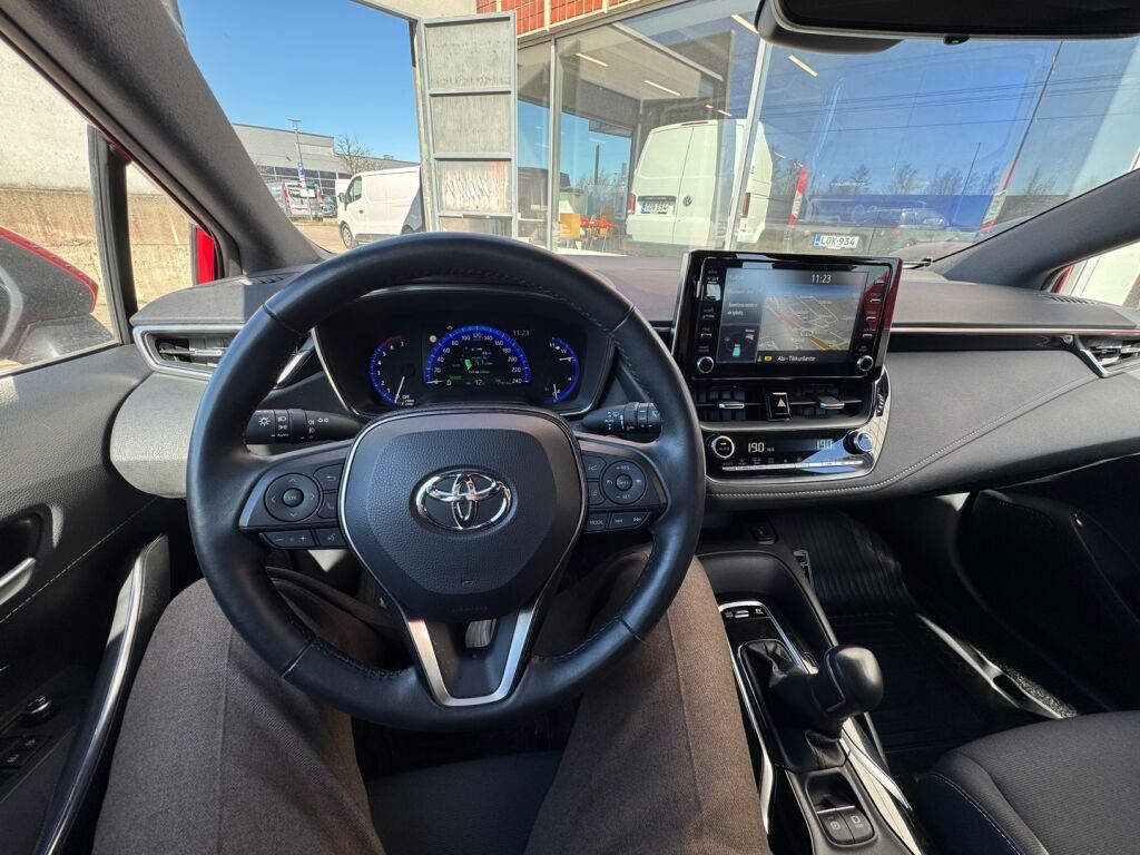 Toyota Corolla 2021 Punainen