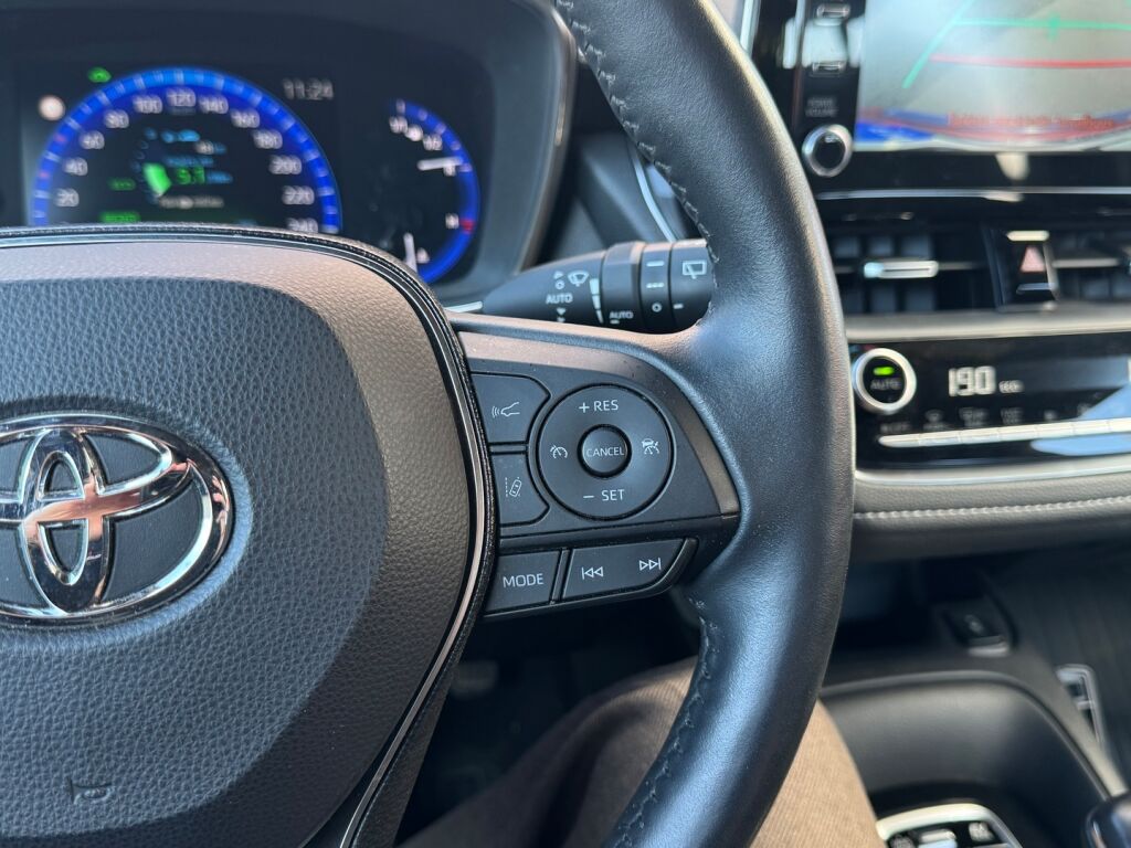 Toyota Corolla 2021 Punainen