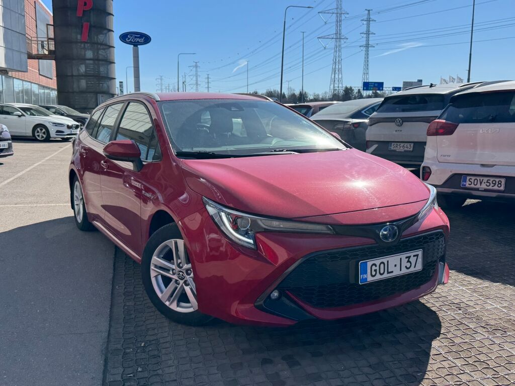 Toyota Corolla 2021 Punainen