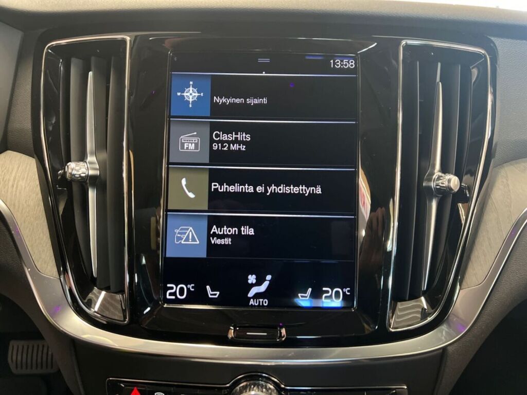 Volvo V60 2022 Harmaa