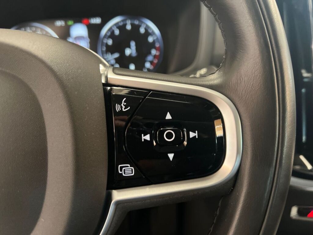 Volvo V60 2022 Harmaa