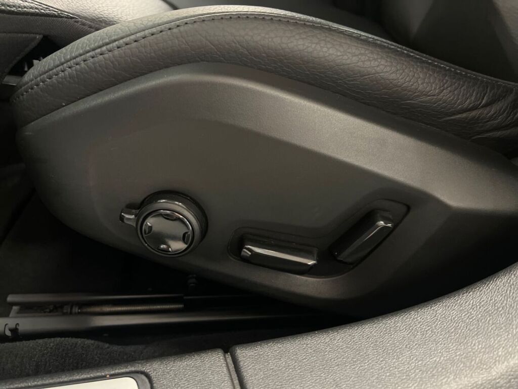 Volvo V60 2022 Harmaa