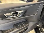 Volvo S60 2021 Musta